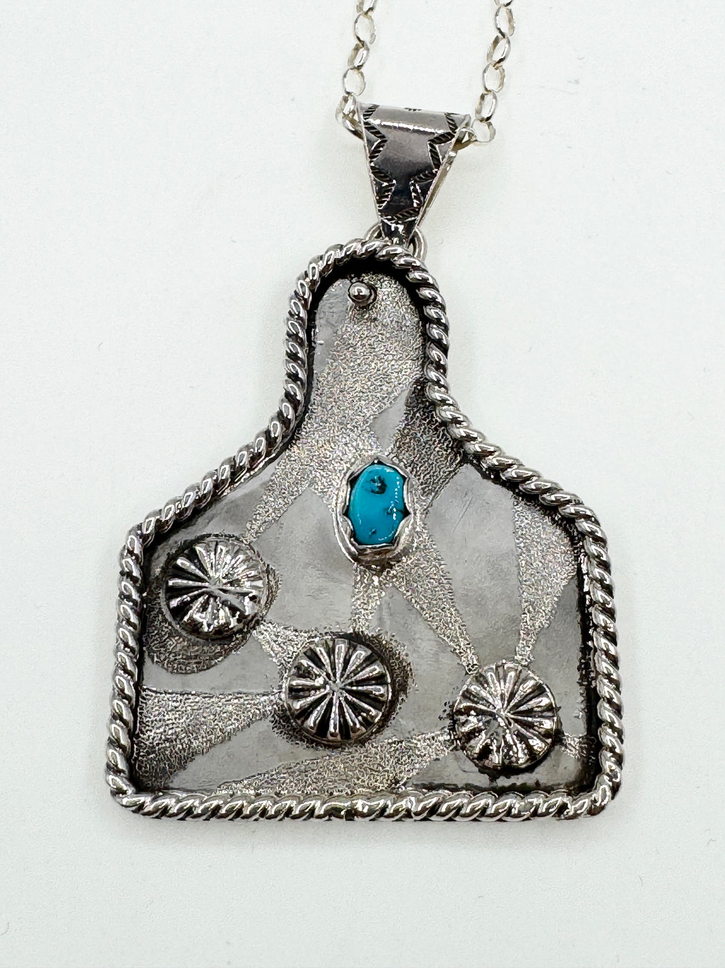 Showtime Eartag Pendant