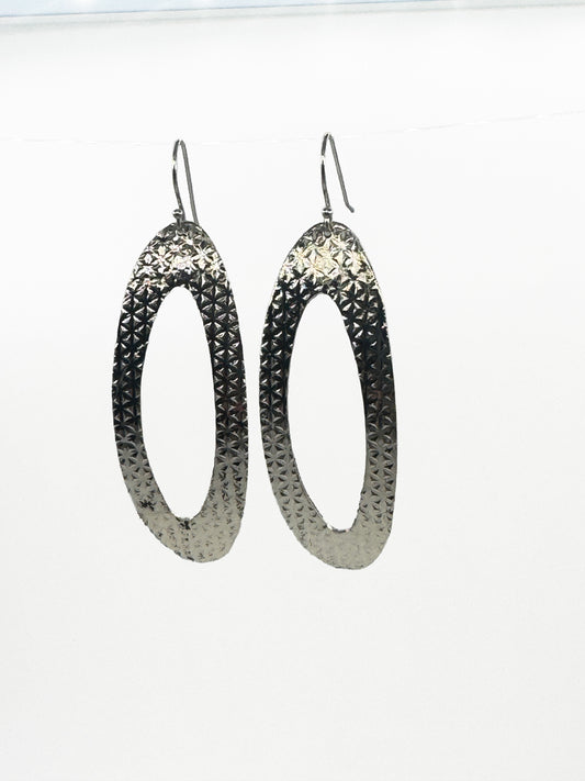Diamond Texture Oval Earrings