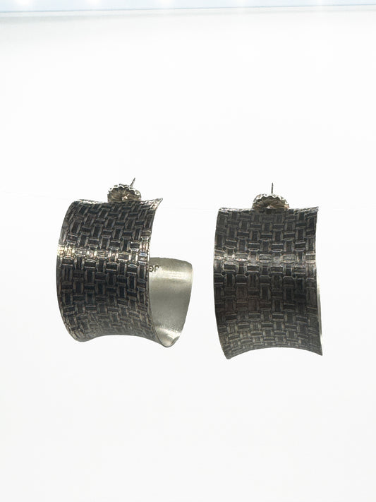 Wide Round Square Texture Concaved Hoops