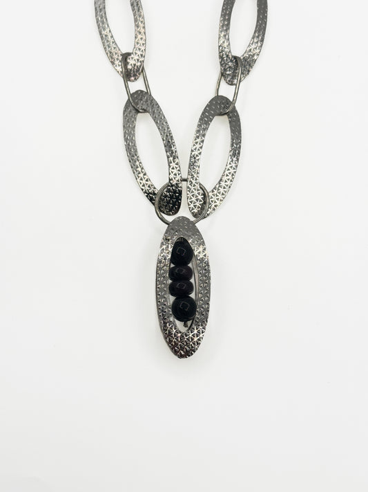 Diamond Texture Ovals Necklace with Black Onyx and African Sugillate