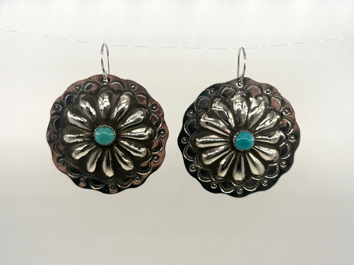 Dangle Round Concho