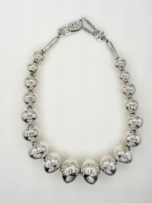 Extra Large Graduated Bead Necklace 24 Inch