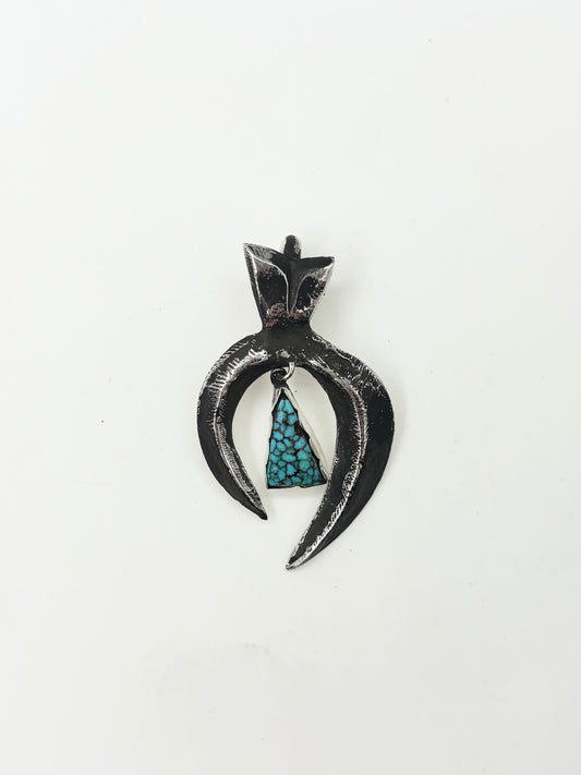 Modern Mini Naja with Triangle Kingman Pendant Tufa Cast