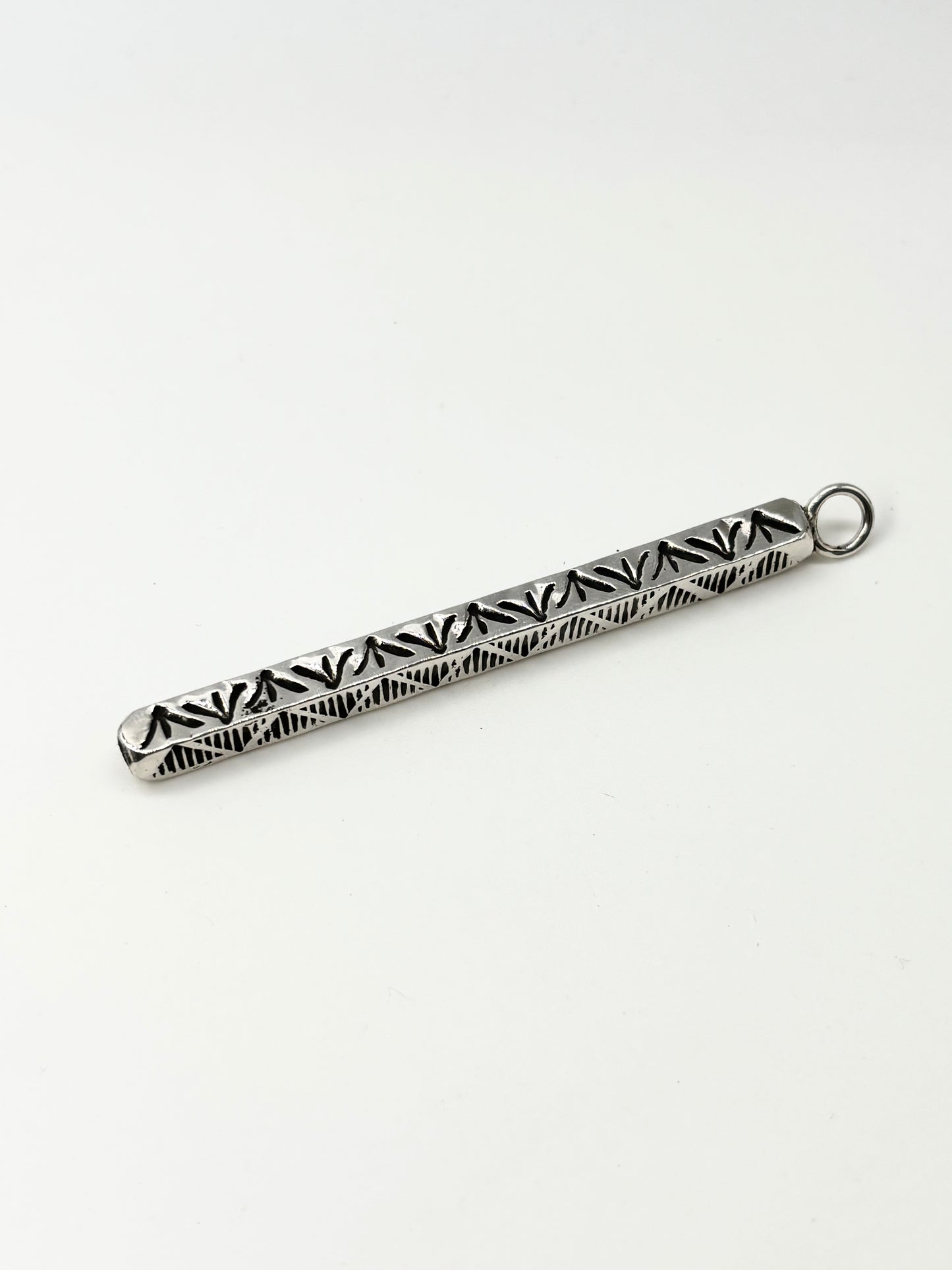 Square Wire Yucca and Mountain Design