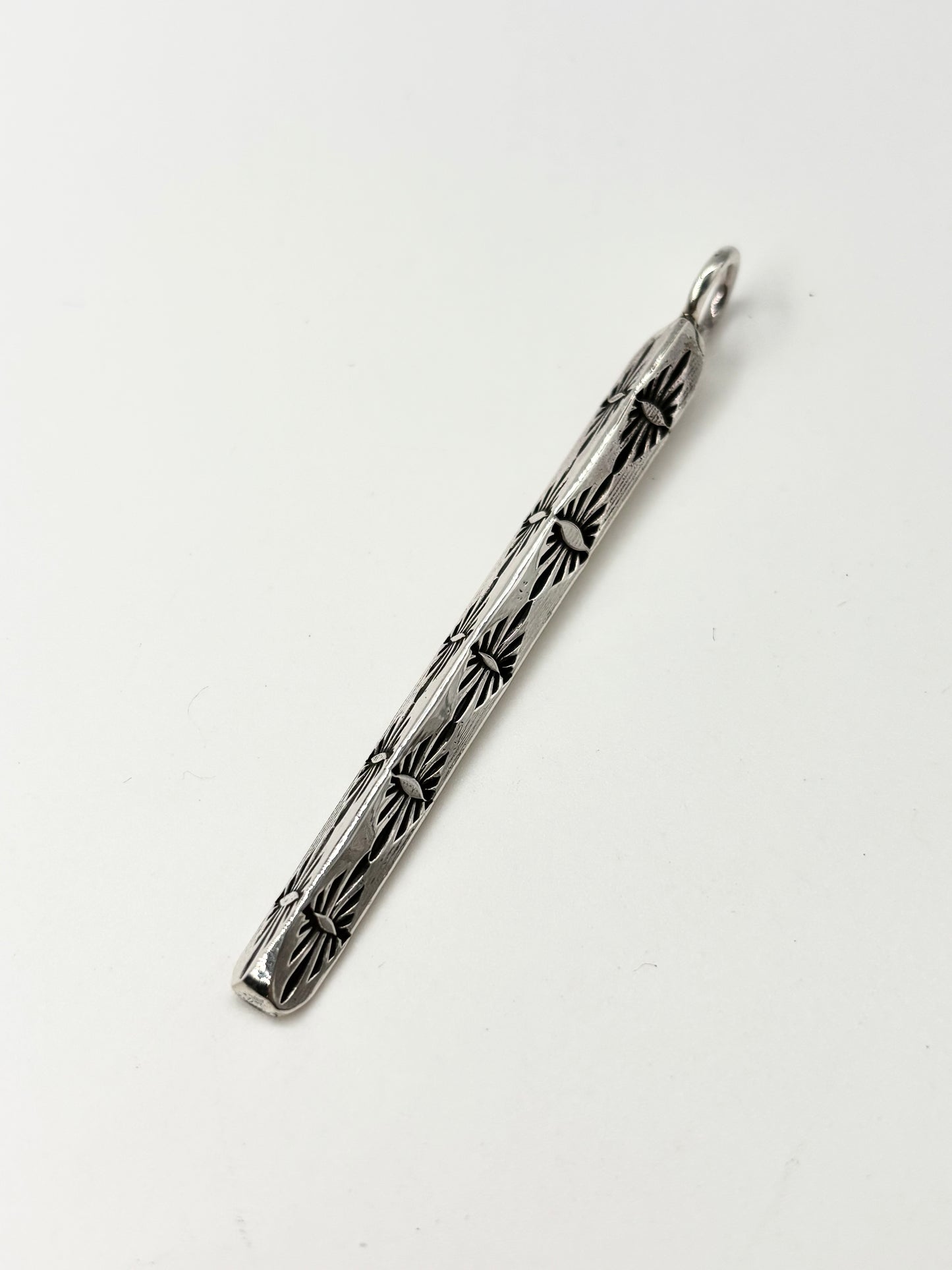 Triangle Wire Starburst Design