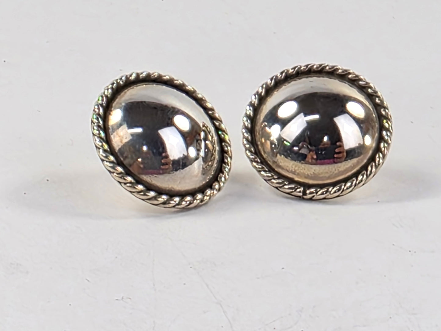 Earrings Large Classics post