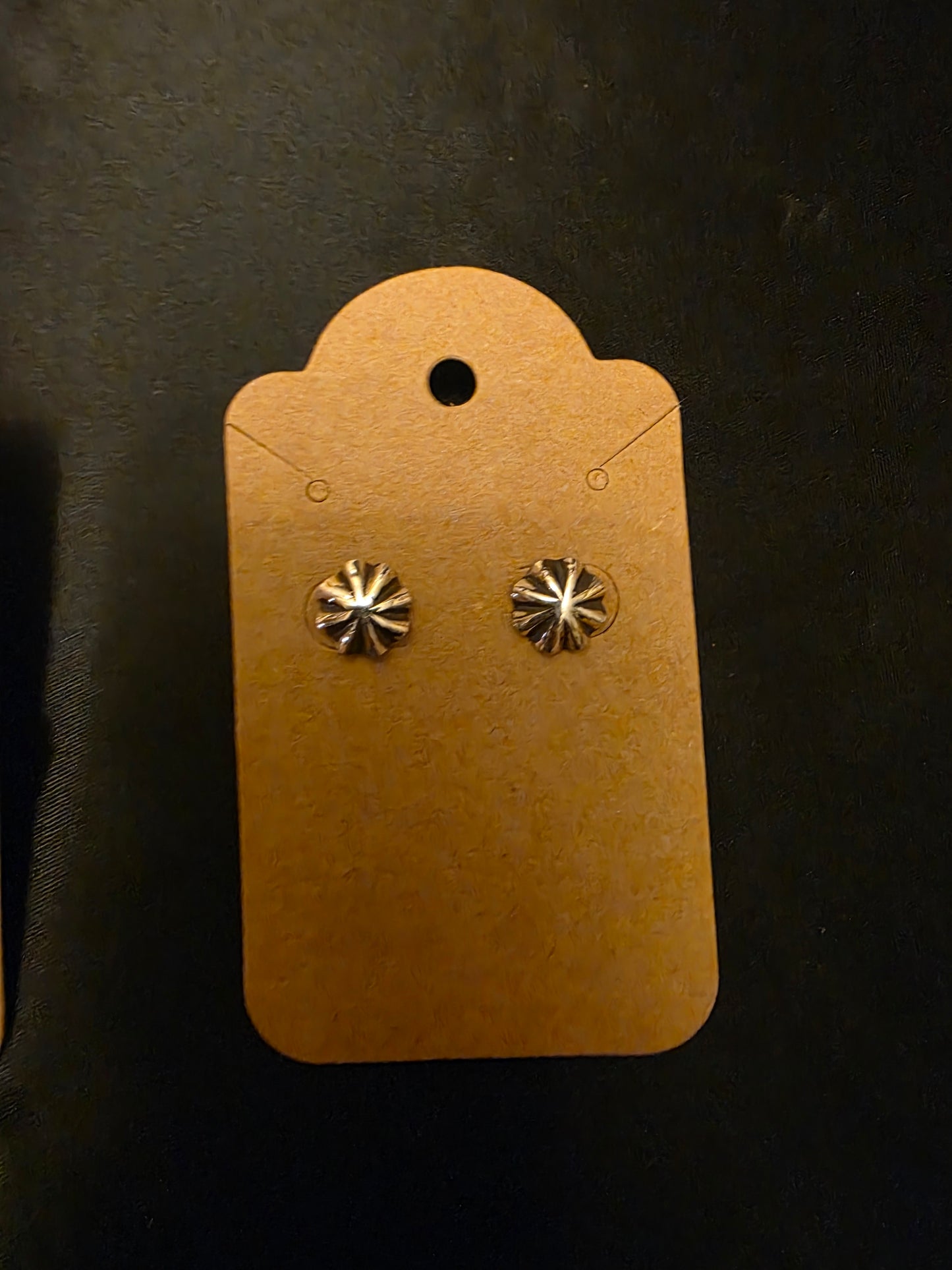 Earring Conch Small Button